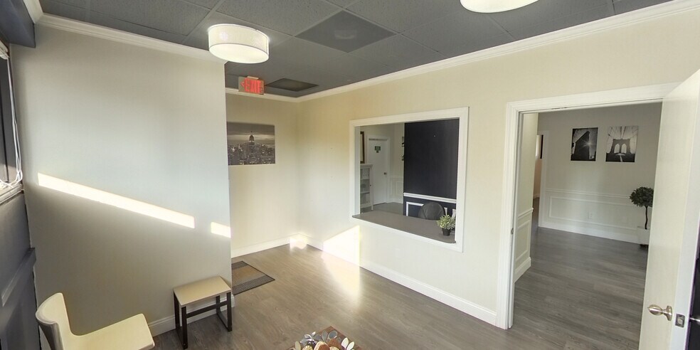 More Photos Of 8837 Goodbys Executive Dr, Jacksonville Medical For Lease