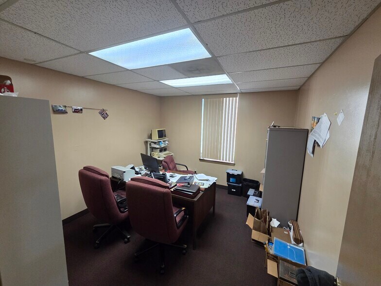 More Photos Of 21391 Carlo Dr, Clinton Township Warehouse For Sale