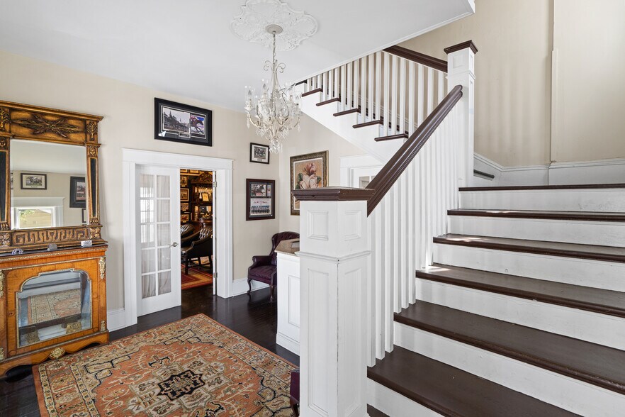 More Photos Of 1902 W Cass St, Tampa Office For Sale