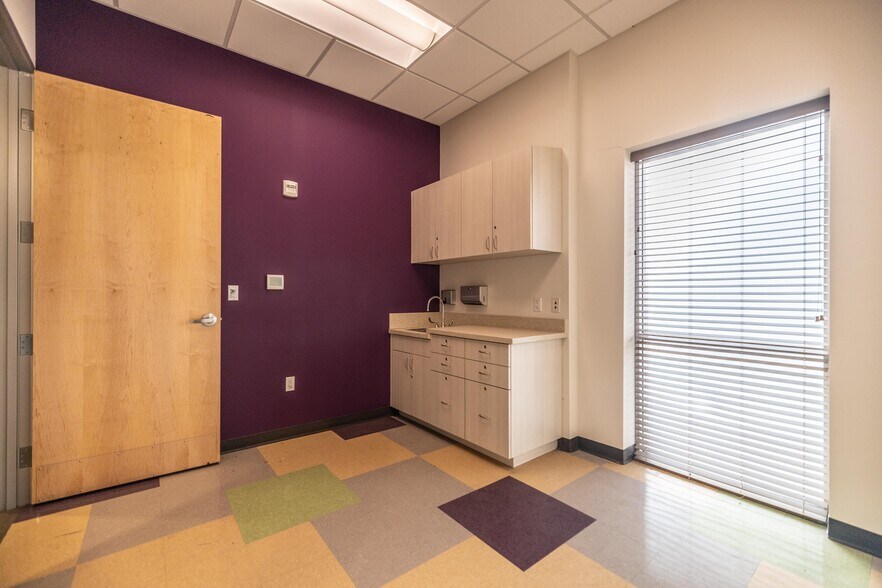 More Photos Of 736 N McQueen Rd, Gilbert Health Club For Lease