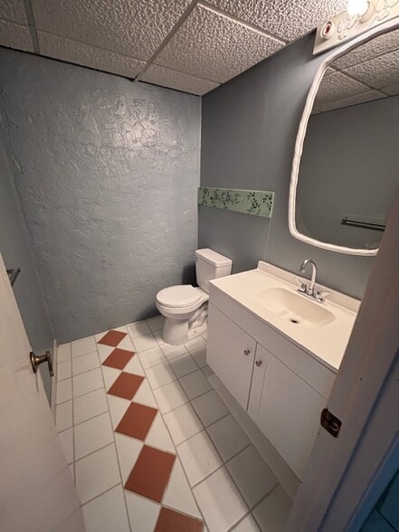 More Photos Of 2611 Clinton Ave W, Huntsville Light Distribution For Lease