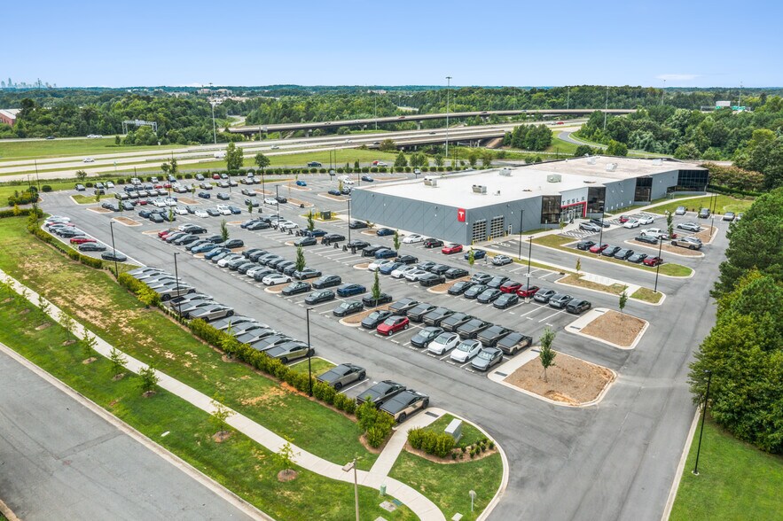 More Photos Of 10615 Twin Lakes Pky, Charlotte Auto Dealership For Sale