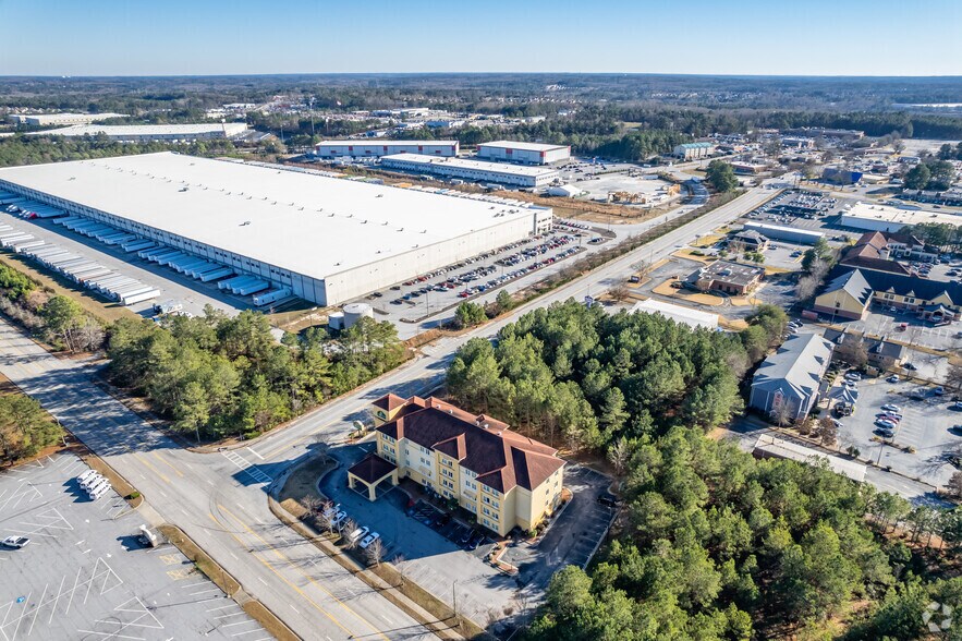 More Photos Of 6604 Londonderry Way, Union City Hotel For Sale