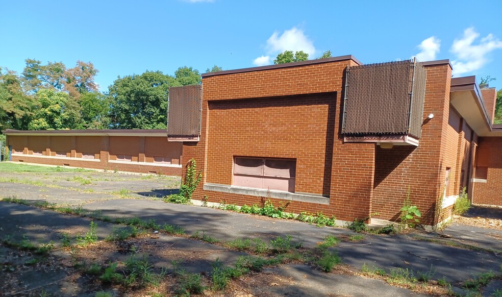 More Photos Of 200 Penn School Rd, Verona Schools For Sale