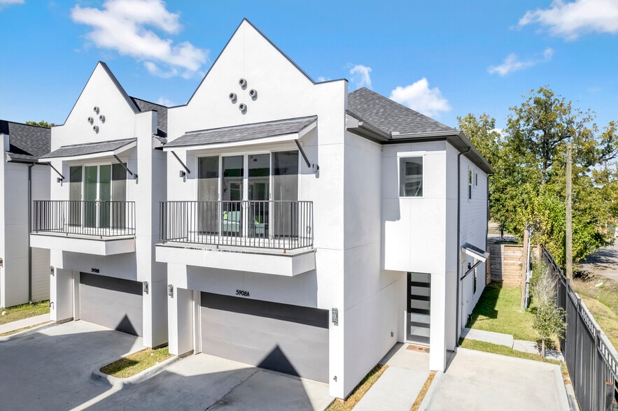 More Photos Of , Houston Multifamily For Sale