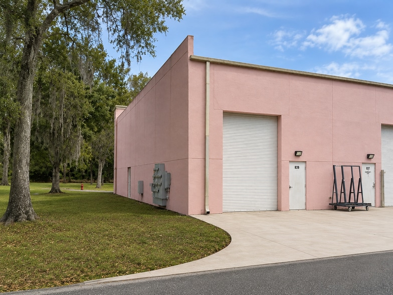 More Photos Of 801-893 Kings Hwy, Fort Pierce Light Manufacturing For Sale