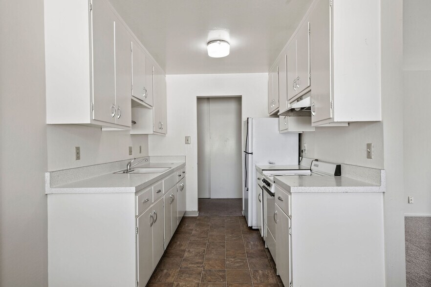 More Photos Of 620 Masonic Way, Belmont Apartments For Sale