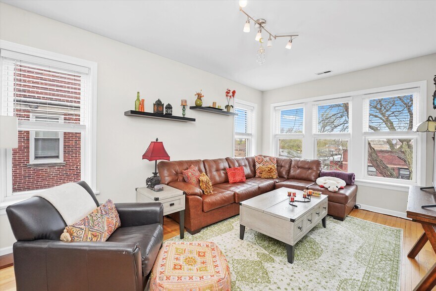 More Photos Of 4952-4956 N Ridgeway Ave, Chicago Apartments For Sale