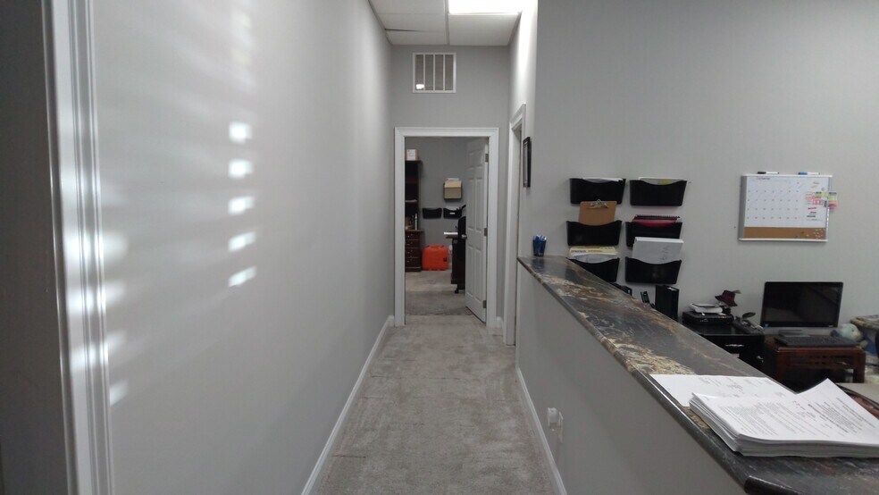 More Photos Of 545 E Montgomery St, Villa Rica Light Distribution For Sale