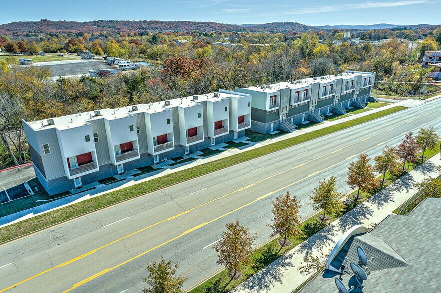 More Photos Of 1512 S Razorback Rd, Fayetteville Apartments For Sale