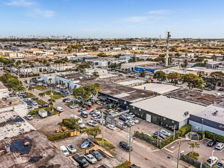 More Photos Of 7880-7882 NW 56th St, Miami Warehouse For Lease