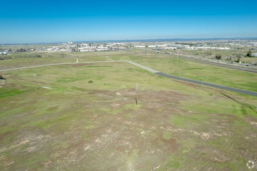 More Photos Of Winding Creek Rd @ Foothills Blvd, Roseville Unknown For Lease