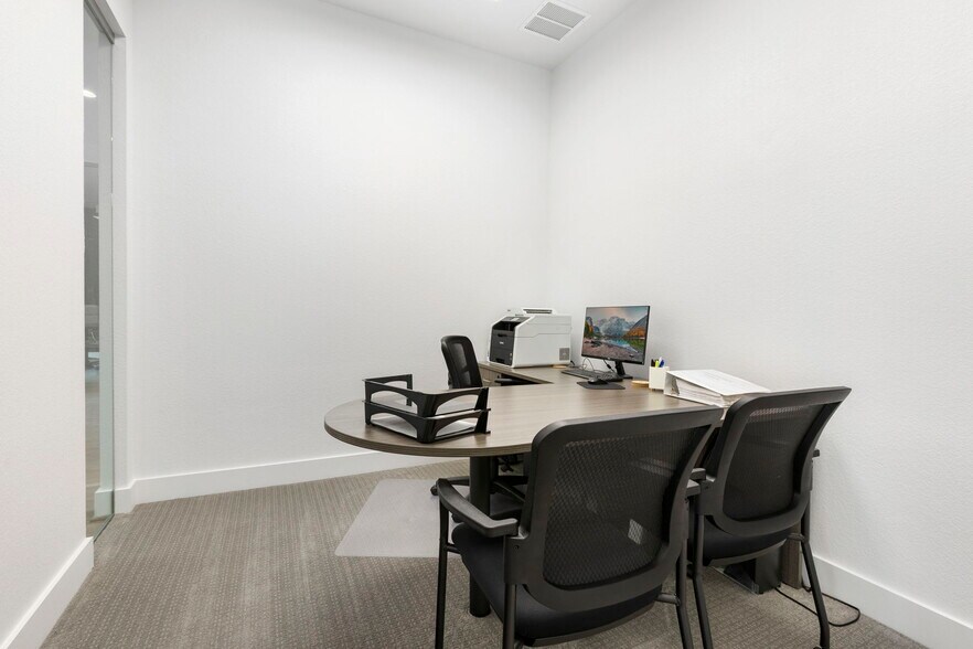 More Photos Of 15030 N. Eldridge Pky, Cypress Office For Lease