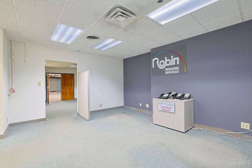 More Photos Of 2108 Central Pky, Cincinnati Loft Creative Space For Sale