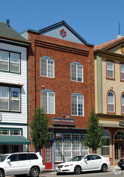 More Photos Of 220 Windsor River Rd, Windsor Apartments For Sale