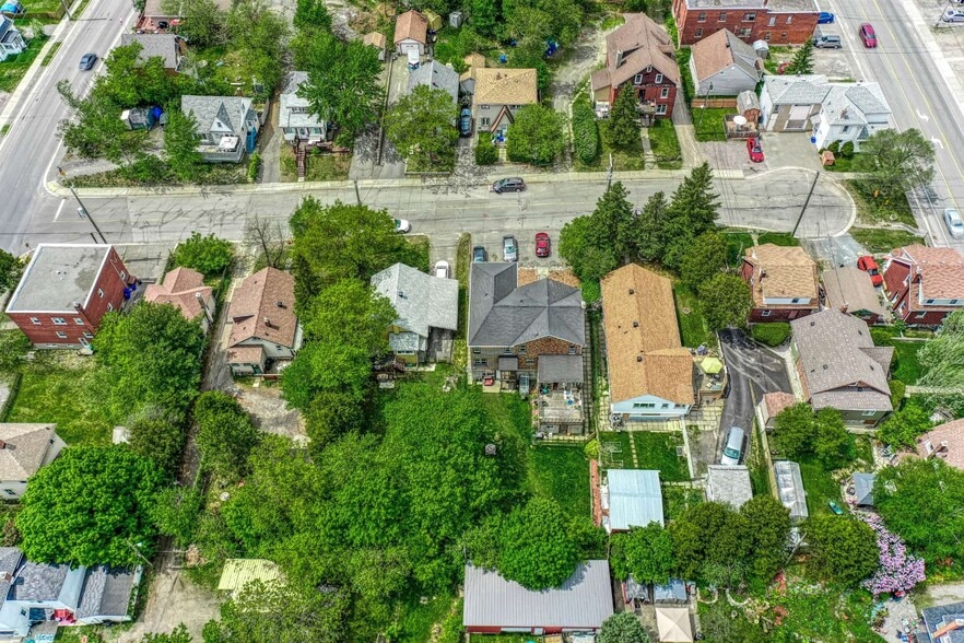 More Photos Of 22 Whittaker St, Sudbury Multifamily For Sale