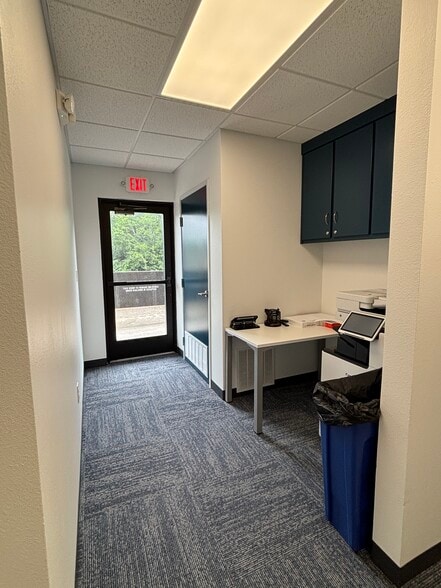 More Photos Of 414 W Parkway St, Denton Loft Creative Space For Sale