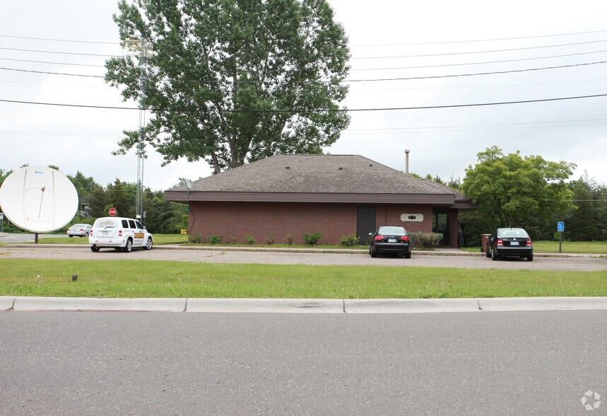 More Photos Of 300 St Croix Trl S, Lakeland Movie Radio TVStudio For Lease