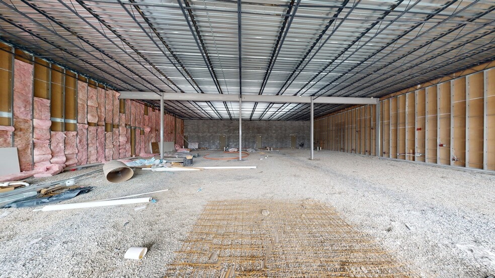More Photos Of 106 Collier Rd, Clarksville Storefront Retail Office For Lease