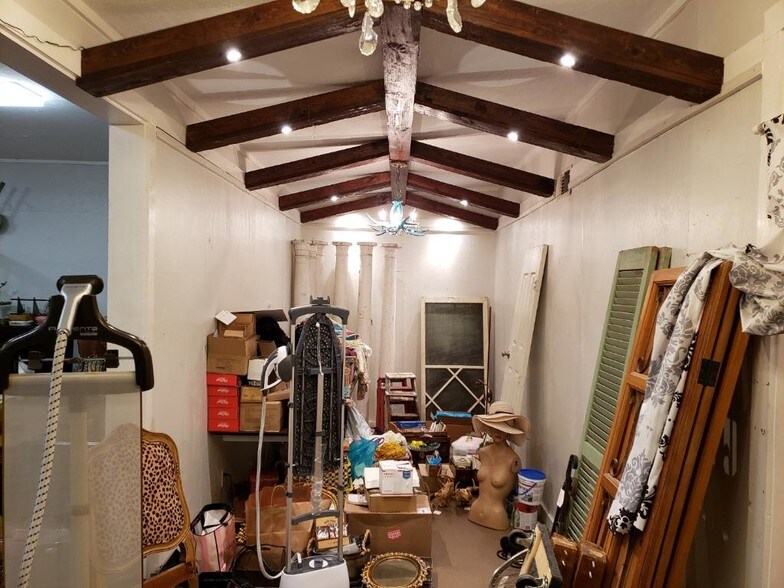 More Photos Of 1255 W Highway 6, Alvin Freestanding For Sale