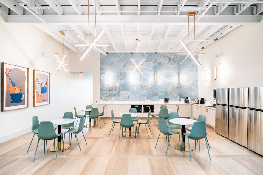 More Photos Of 4324 Mapleshade Ln, Plano Coworking Space