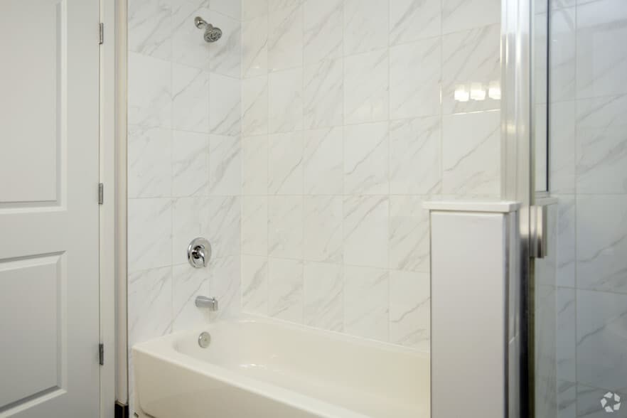 More Photos Of 1720 Central St, Evanston Apartments For Lease