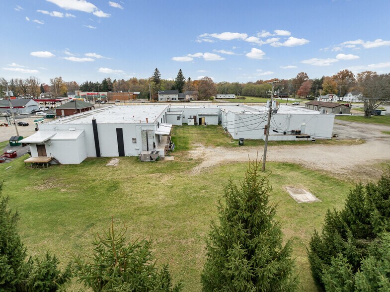 More Photos Of 6704-6720 N Ridge Rd, Madison General Retail For Sale