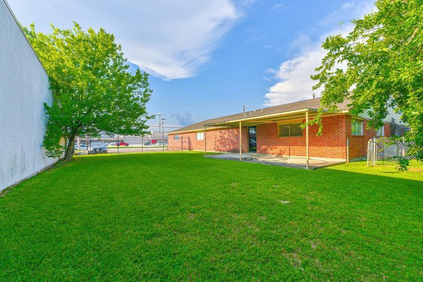 More Photos Of 9608 Spencer Hwy, La Porte Daycare Center For Sale