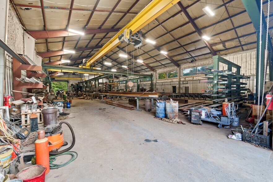More Photos Of 955 Burnt Meadow Rd, Hewitt Manufacturing For Sale