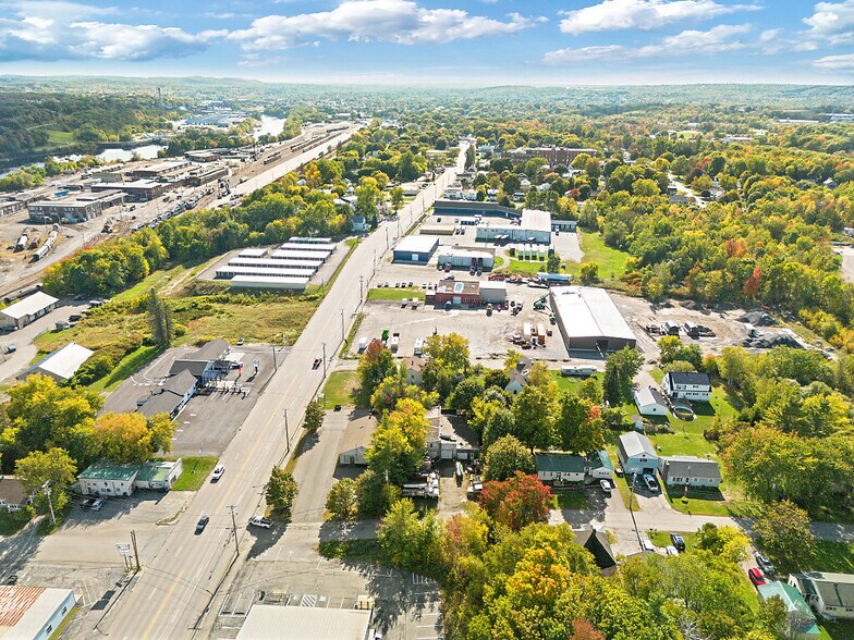 More Photos Of 208 College Ave, Waterville Office For Lease