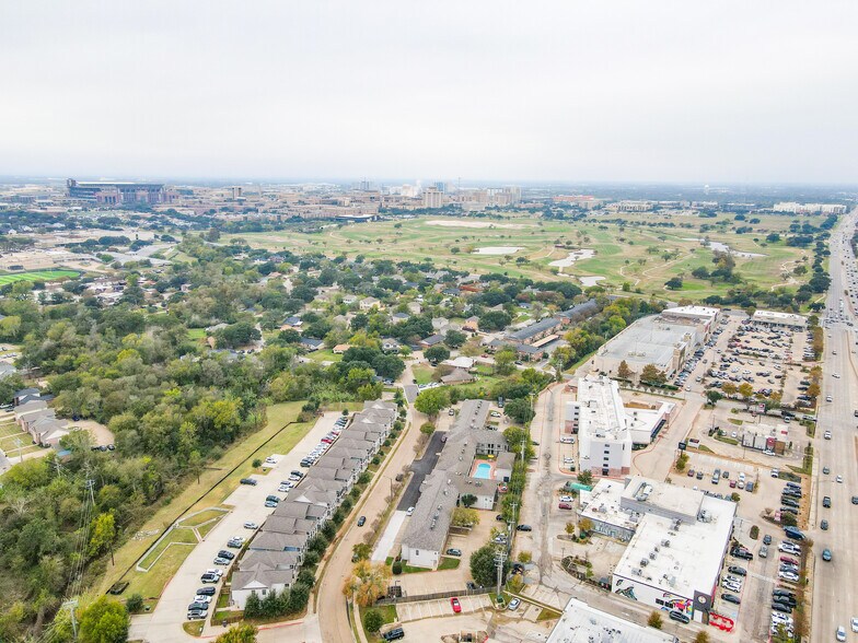 More Photos Of 304 Redmond Dr, College Station Multifamily For Sale