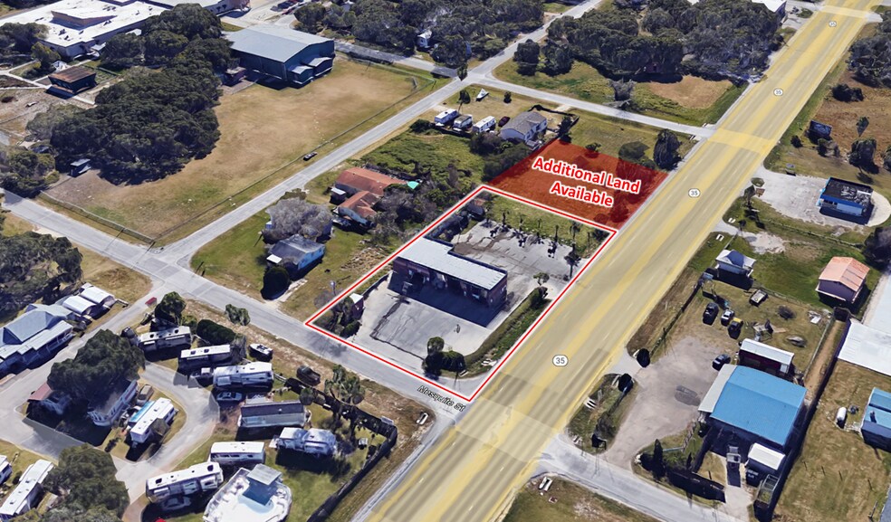 Primary Photo Of 3516 Highway 35 N, Fulton General Retail For Sale