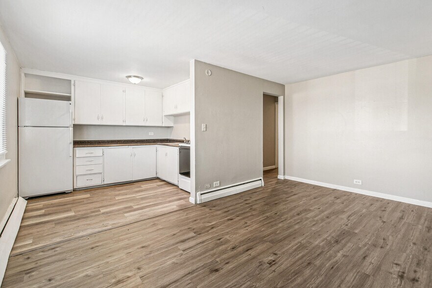 More Photos Of 1592 Lansing St, Aurora Apartments For Sale