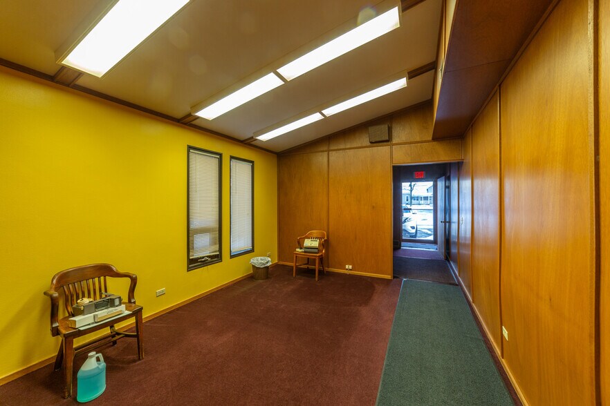 More Photos Of 605 Scott St, Wausau Office For Sale