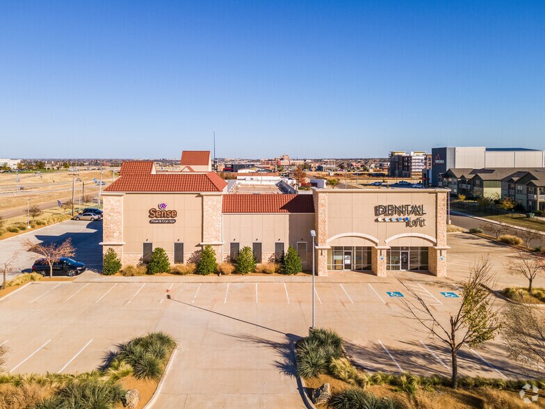 More Photos Of 6200 W Memorial Rd, Oklahoma City General Retail For Lease