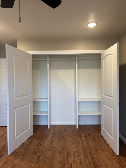 More Photos Of 1747 Oakdale Ave, Green Bay Apartments For Sale