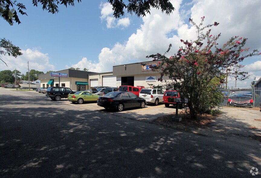 More Photos Of 3200 Airport Blvd, North Myrtle Beach Distribution For Lease