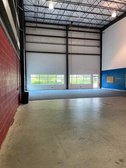 More Photos Of 3 Aspen Dr, Randolph Flex For Sale