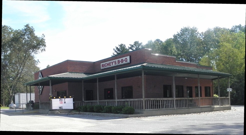 More Photos Of 39622 Highway 25, Harpersville Restaurant For Sale