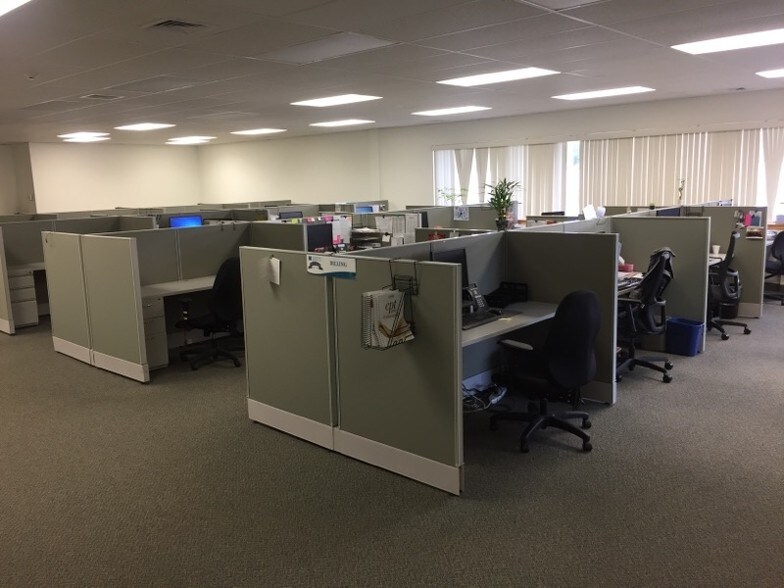 Primary Photo Of 75 Commerce Dr, Warwick Office For Sale