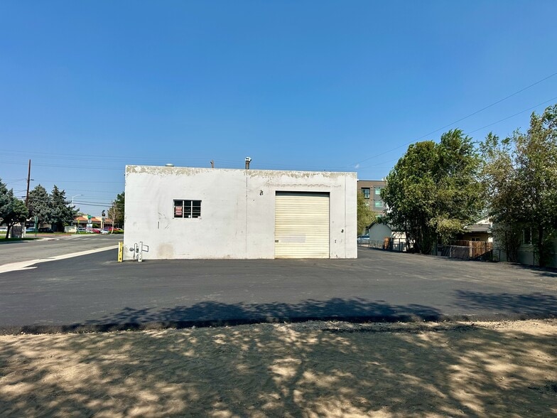 More Photos Of 310 Gentry Way, Reno Auto Repair For Lease