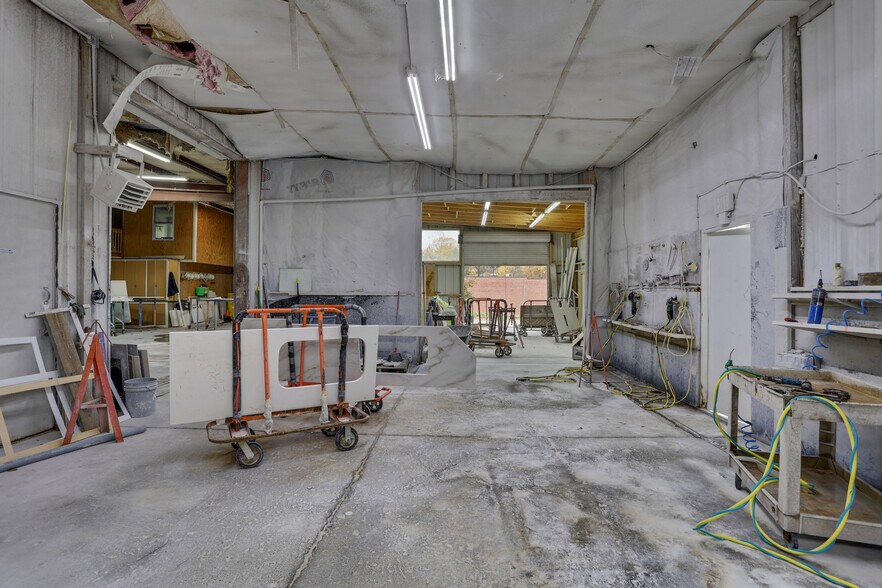 More Photos Of 1385 English St NW, Atlanta Warehouse For Sale