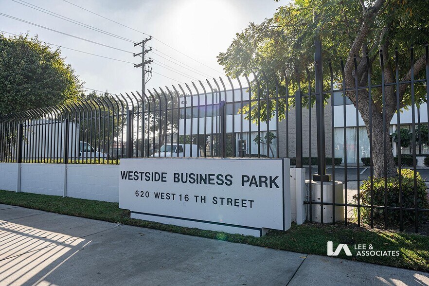 More Photos Of 620 W 16th St, Long Beach Warehouse For Sale