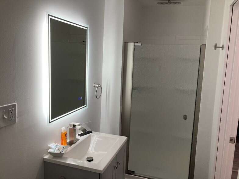 More Photos Of 177 Rockingham Rd, Auburn Apartments For Sale