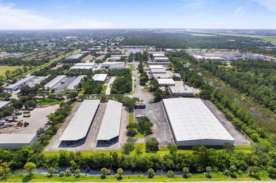 More Photos Of 3161 Skyway Cir, Melbourne Warehouse For Lease