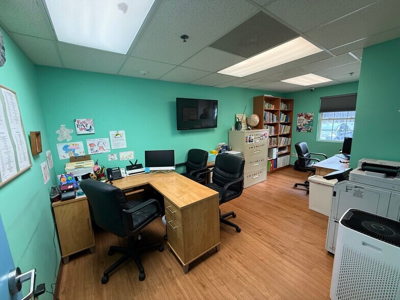 More Photos Of 24 Cherry Tree Farm Rd, Middletown Daycare Center For Sale