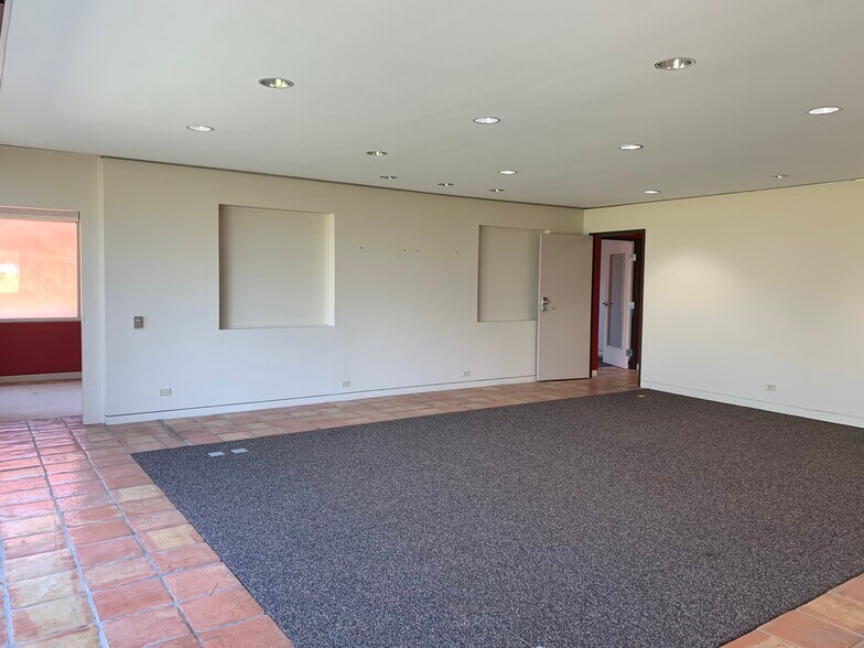 More Photos Of 1024 Texas Yes Blvd, Robstown Office For Lease