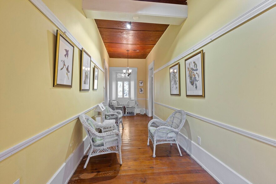 More Photos Of 4465 W Augusta Chatham Rd, Augusta Winery Vineyard For Sale