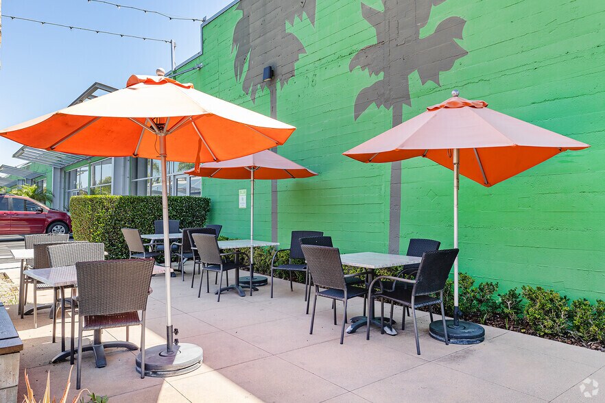 More Photos Of 5870 W Jefferson Blvd, Los Angeles Loft Creative Space For Lease