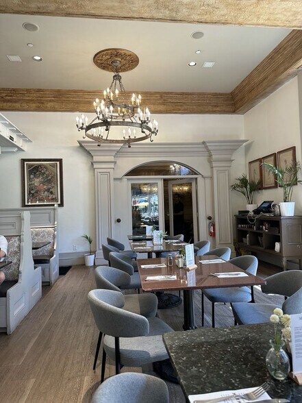 More Photos Of 6333 W 3rd St, Los Angeles Freestanding For Lease